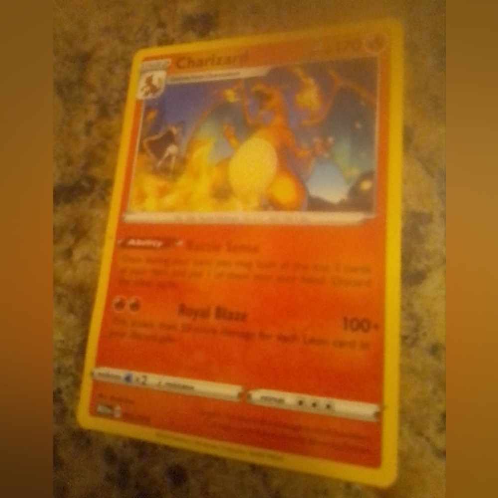 Charizard Pokémon Card